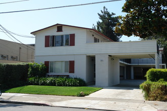 1207 Paloma Ave in Burlingame, CA - Building Photo - Building Photo