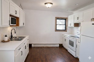 408 State Ave E in Estelline, SD - Building Photo