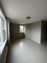 411 Princess Dr in Bathurst, NB - Building Photo - Building Photo
