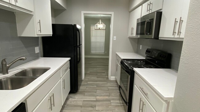 property at 1200-1202 N O'Connor Rd