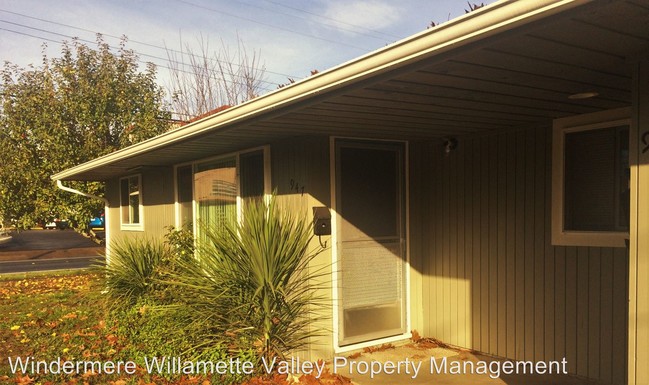 947 NW Fremont Ave in Corvallis, OR - Building Photo - Building Photo
