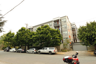 Howell Street Apartments in Seattle, WA - Foto de edificio - Building Photo