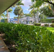 100 Royal Palm Way in Boca Raton, FL - Building Photo - Building Photo