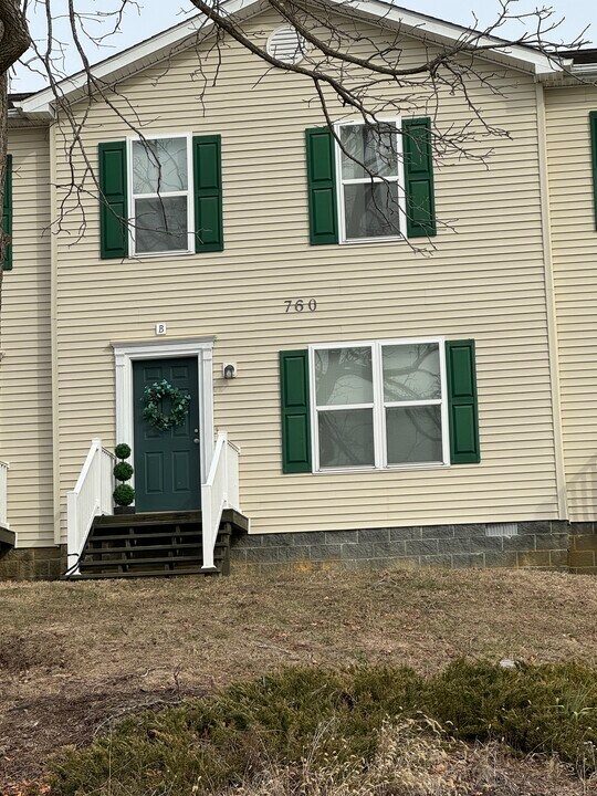 760 S 4th St in Wytheville, VA - Building Photo