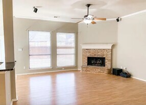 9229 Daystar Dr in Plano, TX - Building Photo