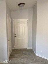 6612 W Whispering Wind Dr in Glendale, AZ - Building Photo - Building Photo