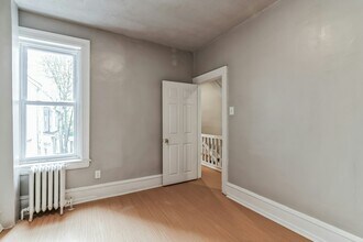 864 E Chelten Ave in Philadelphia, PA - Building Photo - Building Photo