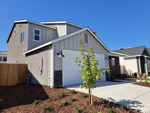 5980 E Truman Ave in Fresno, CA - Building Photo - Building Photo