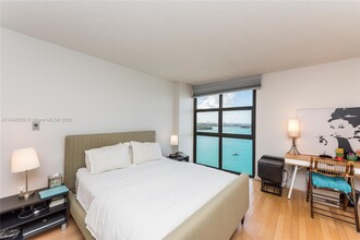 9 Island Ave, Unit 2102 in Miami Beach, FL - Building Photo - Building Photo