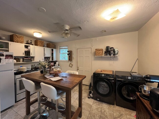 4725 Orchid St in Baton Rouge, LA - Foto de edificio - Building Photo