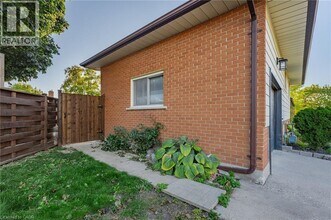 19 Elm Ridge Dr in Kitchener, ON - Building Photo - Building Photo