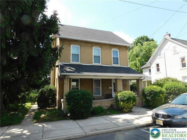 property at 1352 Main St