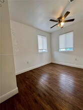 540 NW 7th St in Miami, FL - Building Photo - Building Photo