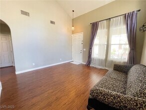 11761 Del Sur Ave in Las Vegas, NV - Building Photo - Building Photo