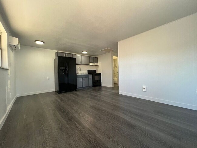 9316 Grandfield Rd in Thonotosassa, FL - Foto de edificio - Building Photo