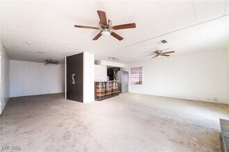 4790 Fuentes Way in Las Vegas, NV - Building Photo - Building Photo