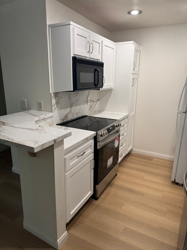 436 N Bellflower Blvd, Unit 118 in Long Beach, CA - Building Photo - Building Photo