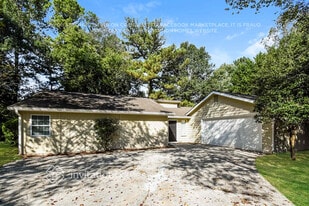 3300 Chastain Crossing NW in Marietta, GA - Building Photo