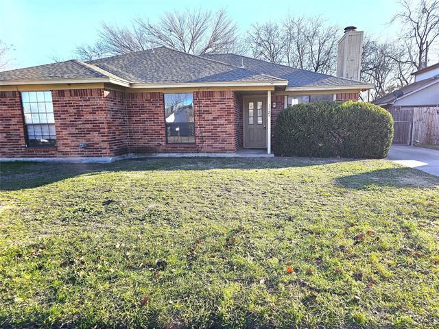 112 Myers Dr in White Settlement, TX - Building Photo