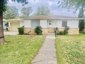 3004 44th St in Lubbock, TX - Building Photo