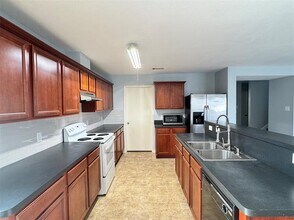 6909 Planters Row Dr in McKinney, TX - Building Photo - Building Photo