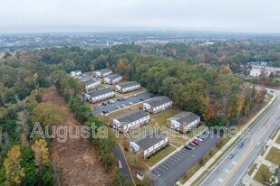 520 E Buena Vista Ave in North Augusta, SC - Building Photo