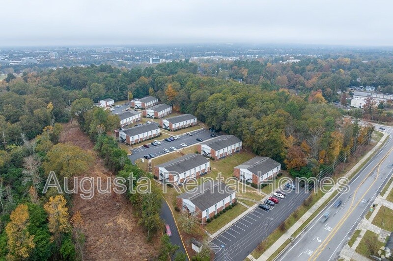 520 E Buena Vista Ave in North Augusta, SC - Building Photo