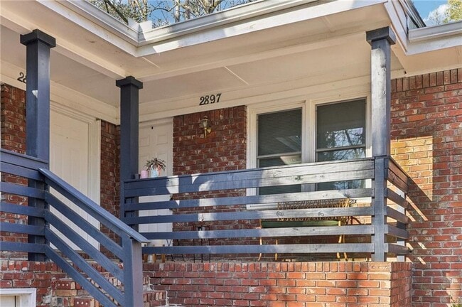 2897 White Oak Dr in Decatur, GA - Building Photo - Building Photo