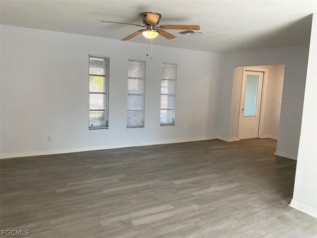 5213 SW 2nd Pl in Cape Coral, FL - Building Photo - Building Photo