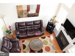 8 Stafford Dr in West Windsor Township, NJ - Building Photo - Building Photo