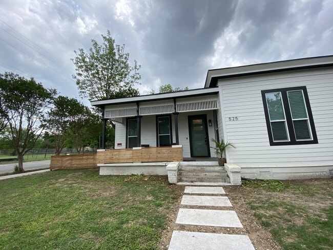 525 S 10th St in Waco, TX - Building Photo - Building Photo