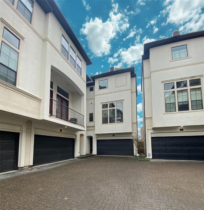 property at 3205 Center St