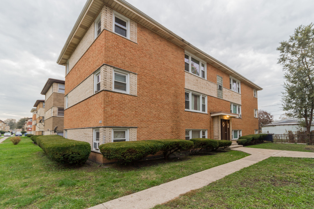 2057 135th Pl in Blue Island, IL - Building Photo