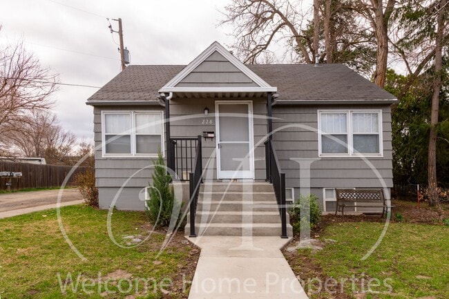 property at 228 SE 6th St