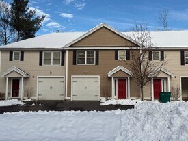 75 Deerwood Dr in Nashua, NH - Building Photo