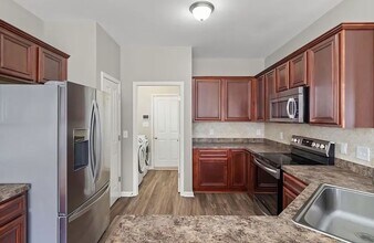 230 Seville St in Jacksonville, NC - Building Photo - Building Photo