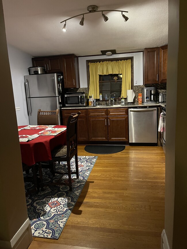 property at 450 Lake Shore Dr W