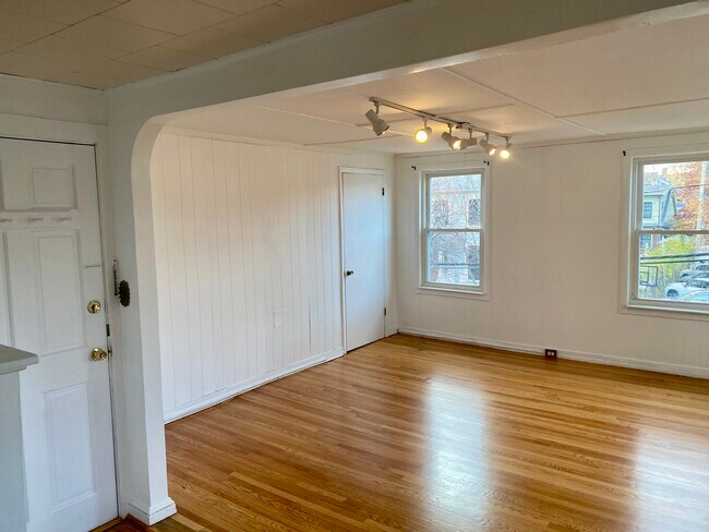 18 Tremont St, Unit 18 Tremont Street in Cambridge, MA - Building Photo - Building Photo