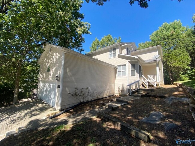 523 Farmingdale Rd SE in Huntsville, AL - Building Photo - Building Photo