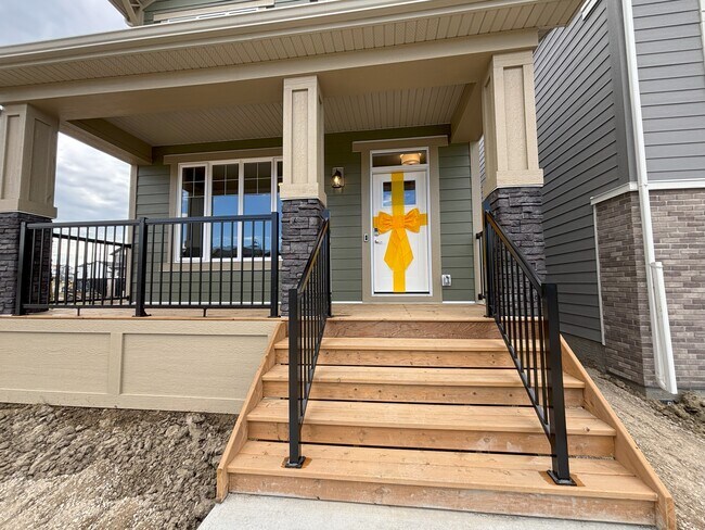 99 Magnolia St SE in Calgary, AB - Building Photo - Building Photo