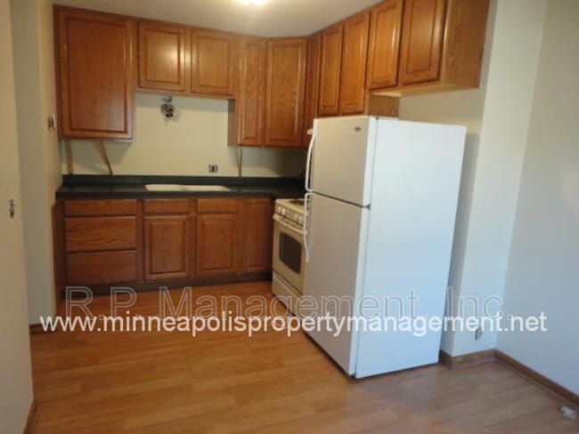 4200 Valley View Rd in Minneapolis, MN - Building Photo - Building Photo
