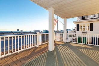 487 Ocean Blvd in Hampton, NH - Building Photo - Building Photo