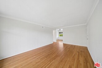 1308 Havenhurst Dr in West Hollywood, CA - Building Photo - Building Photo