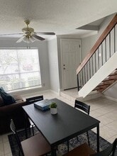 2002 Gentryside Dr in Houston, TX - Building Photo - Building Photo