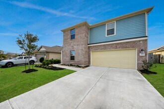 2511 Shining Spur Ct in Alvin, TX - Building Photo - Building Photo