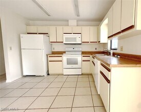 699 110th Ave N in Naples, FL - Building Photo - Building Photo