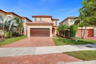 4417 NW 113th Pl in Doral, FL - Building Photo - Building Photo