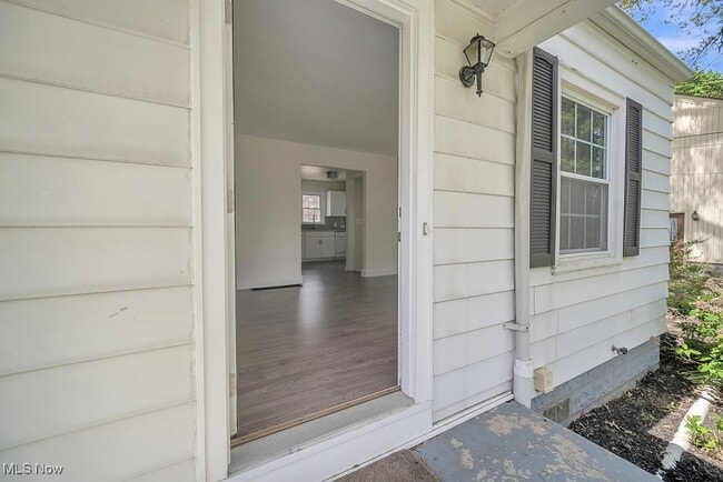property at 1215 Sunford Ave SE
