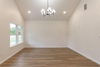 508 Brown St in Lockhart, TX - Building Photo - Building Photo