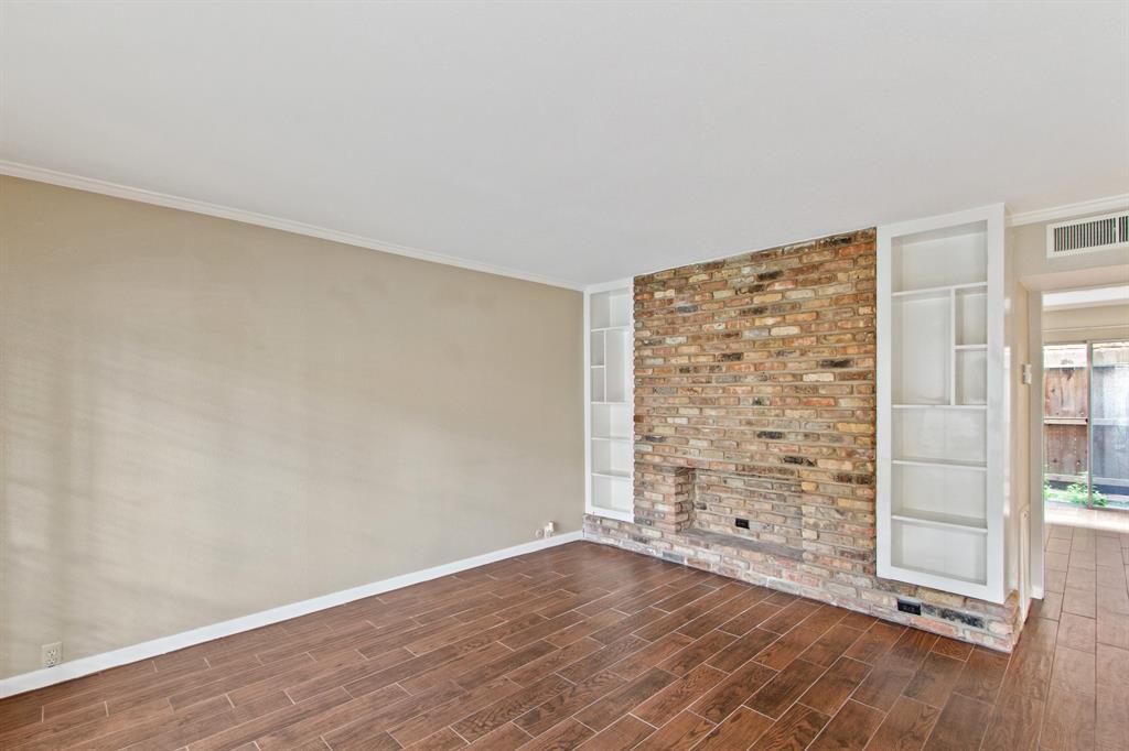 2121 Fountain View Dr in Houston, TX - Foto de edificio